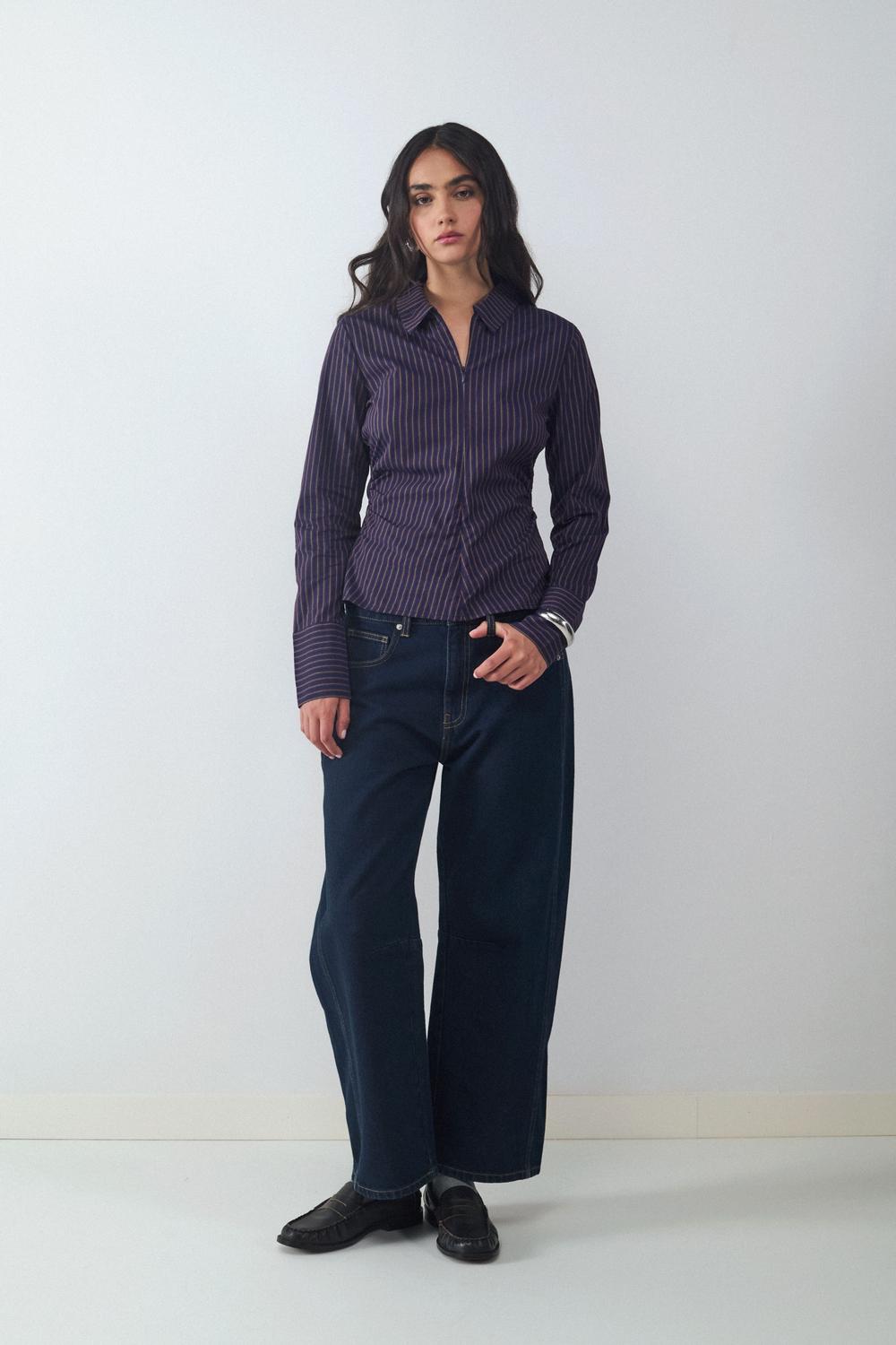 model_shot-front_full